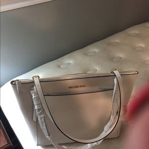 Michael Kors white with gold purse